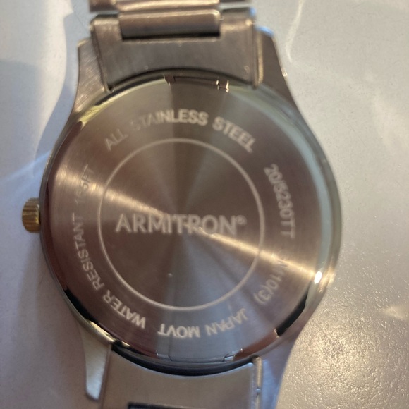 NWOT ARMITRON MENS TWO TONE ROUND DIAL WATCH DATE WINDOW - Picture 5 of 11